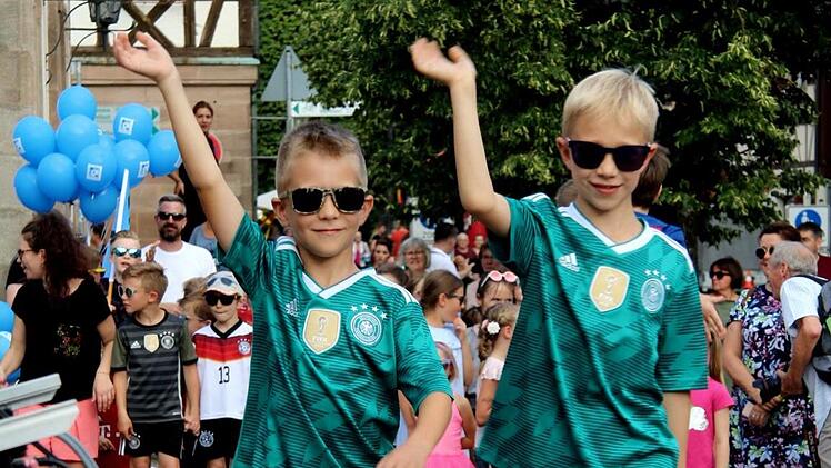 Der Modesteg beim "Sommer in der Stadt" wurde rege genutzt. In der Stadt war der Sommer regelrecht greifbar.  Foto: Archiv/Richard Sänger