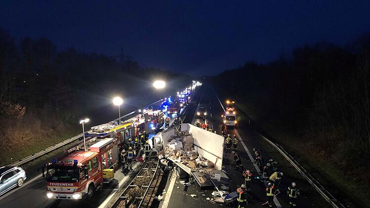 Tödlicher Lkw-Unfall auf der A73
