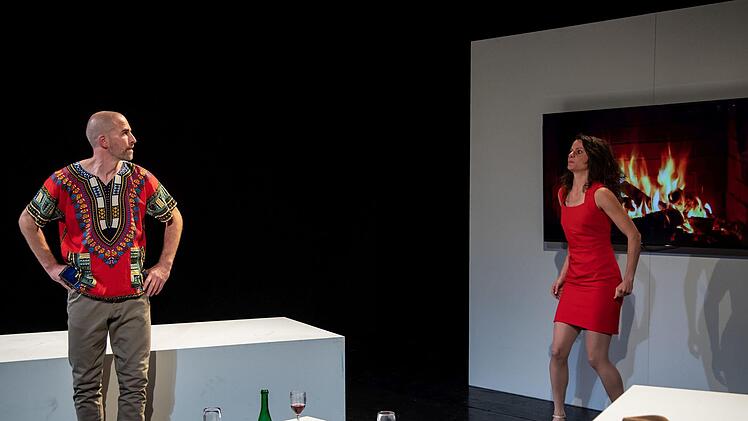 "Das Abschiedsdinner": Szene aus der Coburger ErstaufführungFoto: Sylvain Guillot