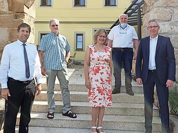 Sie gaben die Juryentscheidung bekannt (v. l.): Hermann Ulm, Manfred Wörner (Vereinsmitglied Ku-Ku-Ki), Anja Gebhardt, Fritz Sponsel und Bernd Drummer.