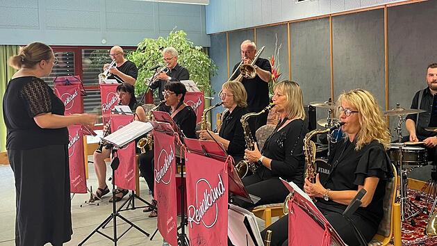 Die Revival Band Schondra gab ein Konzert im Kurstift Bad Br&uuml;ckenau. Foto: Hans-Karl Diederich