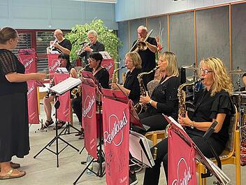Die Revival Band Schondra gab ein Konzert im Kurstift Bad Brückenau. Foto: Hans-Karl Diederich
