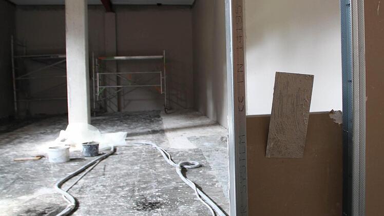 Der Lagerraum von Rossmann wurde schon verputzt.