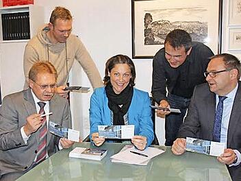 Sie wollen helfen. Im Bild von links: Wolfgang Beiergrößlein, Steffen Mahr, Christine-Anne Bijok, Thomas Auer und Hans Walter Wittig  Foto: vs