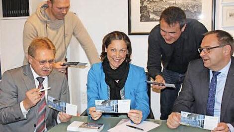 Sie wollen helfen. Im Bild von links: Wolfgang Beiergrößlein, Steffen Mahr, Christine-Anne Bijok, Thomas Auer und Hans Walter Wittig  Foto: vs