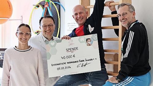 Von links: Karolin Zeller, Prof. Dr. Markus Metzler, Christian Hecht und Nils Holle.