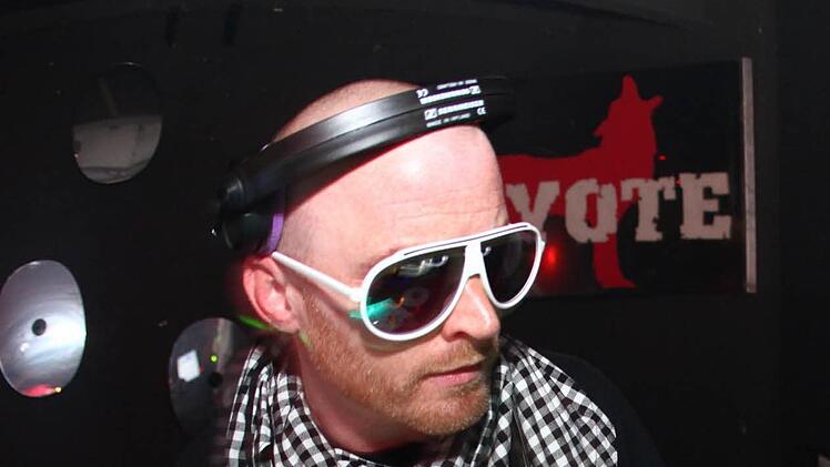 Plattenpapzt legt am Sonntag live in Coburg auf.Plattenpapzt