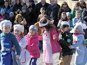 Allerhand Berufsvertreter tollten auf dem Marktplatz herum. Foto: Markus Häggberg