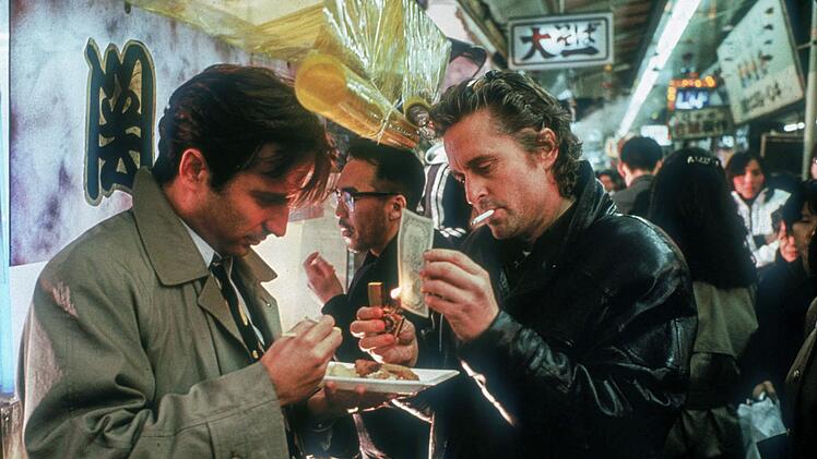 Die New Yorker Polizisten Charlie Vincent (Andy Garcia, links) und Nick Conklin (Michael Douglas) kommen in Japan kriminellen Machenschaften auf die Spur.