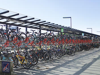 Bayreuth geht gegen abgestellte Schrotträder vor Bayreuth geht gegen abgestellte Schrotträder vor