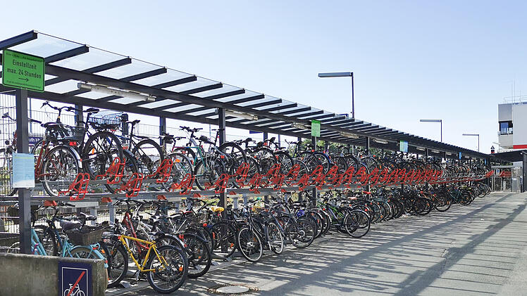 Bayreuth geht gegen abgestellte Schrottr&auml;der vor