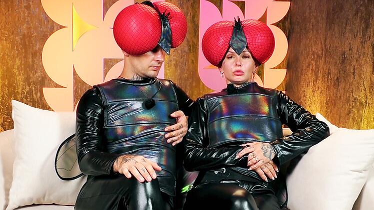 Edith (rechts) und Eric Stehfest waren ein Liebespaar, sind aber getrennt. Bei "Promis unter Palmen" (SAT.1) sind sie wiedervereint. Allerdings nicht gl&uuml;cklich ...