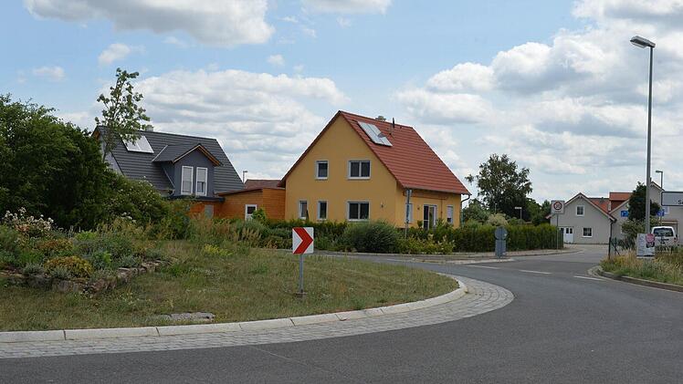 So kommt man von Viereth auf das Baugebiet zu.Foto: Ronald Rinklef