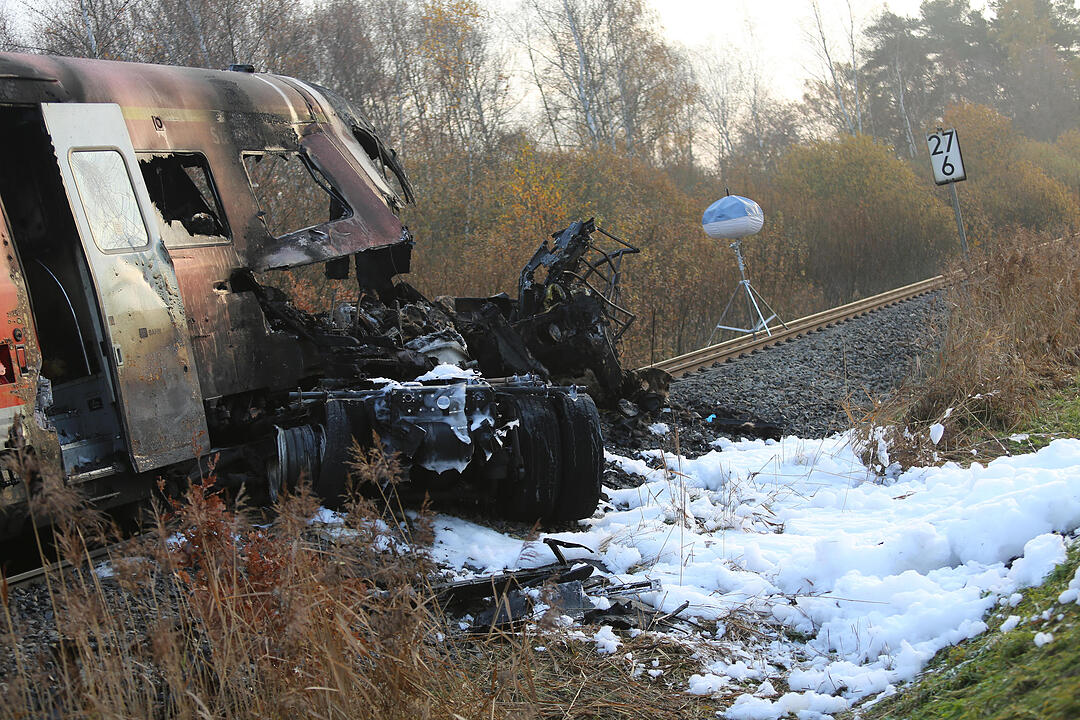 Tagbilder: Zugunglück in der Oberpfalz