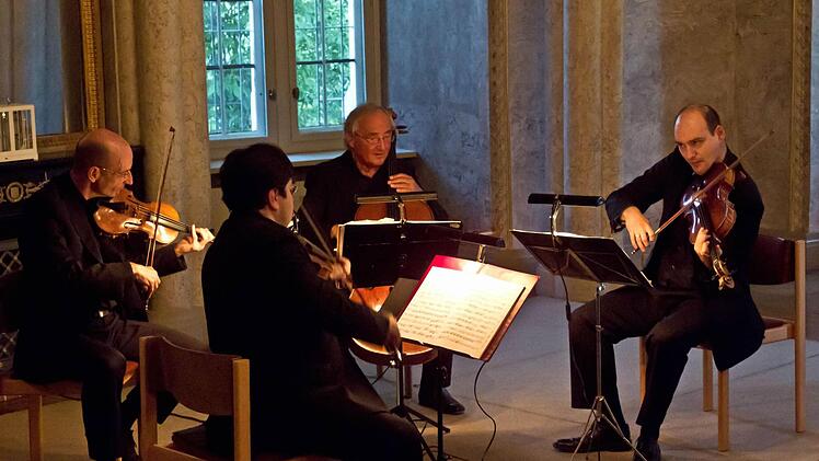 Das Bamberger Streichquartett bei seinem Gastspiel im Marmorsaal von Schloss RosenauFoto: Jochen Berger