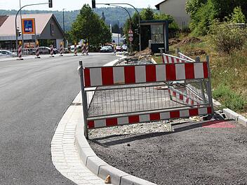 Bauarbeiten in der Kissinger Straße: Anlieger können unter bestimmten Umständen bis Ende des Jahres ihre Ausbaubeiträge erstattet bekommen. Foto: Archiv/Julia Raab