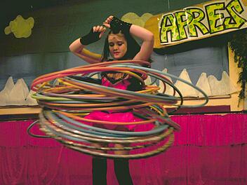 Akrobatik vom Feinsten bot Chiara Lauenburger vom Circus Lauenburger. Fotos: Ulrike Langer