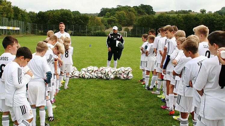"Wir hatten irre viel Spaß miteinander": Campleiter Jochen Habele (mit Mütze) und seine Mannschaft.  Foto: Vogel