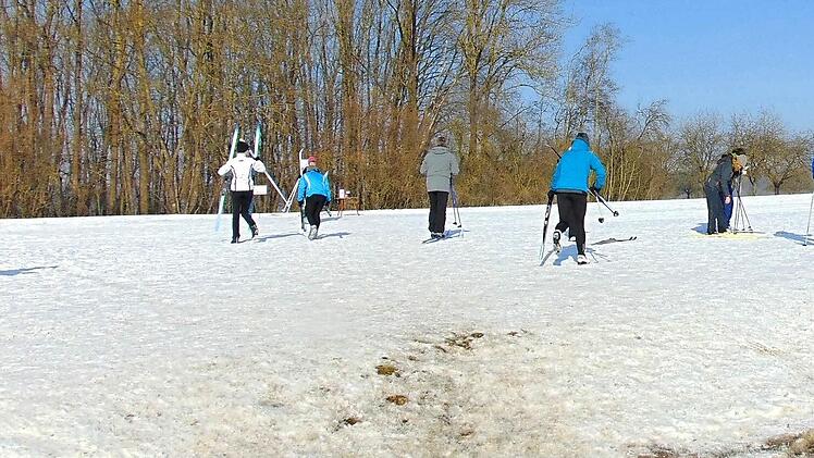 Gleich neben dem Markt verläuft die Gräfenberger Loipe. Foto: Petra Malbrich