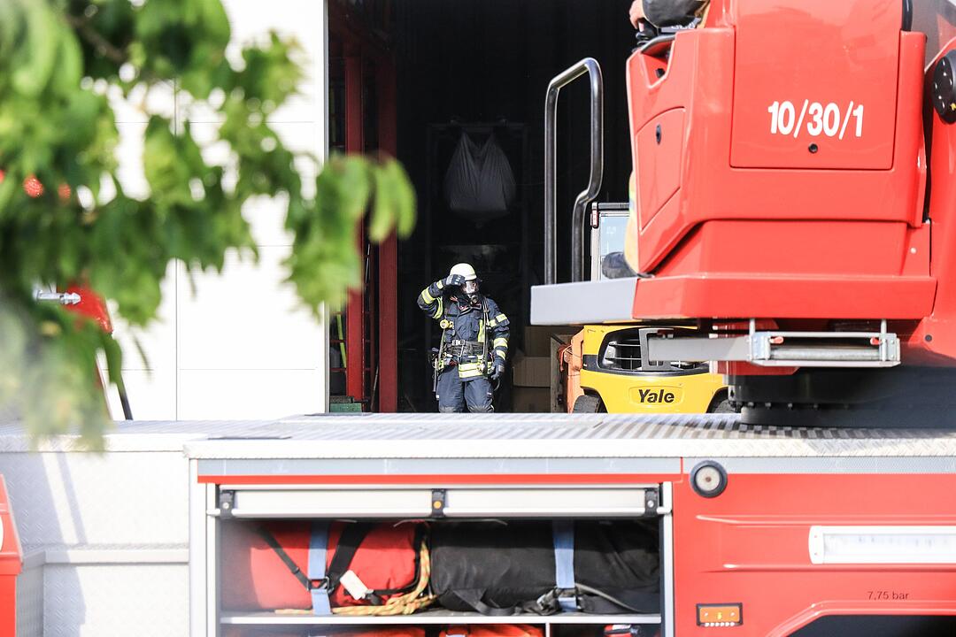 Brand in Lagerhalle in Bamberg