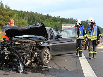 Auf der A7 kam es am Donnerstagabend zu einem Unfall mit drei Verletzten.