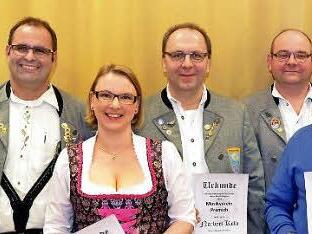 Die Premicher Musikanten ehrten zahlreiche Mitglieder für langjährige Treue. Auf unserem Foto von links: Vorsitzender Mario Köth, Sabrina Brixel, Norbert Kolb, Dirigent Thomas Kirchner, Weiprecht Wehner und 2. Vorsitzender Heiko Markard. Foto: Peter Rauch
