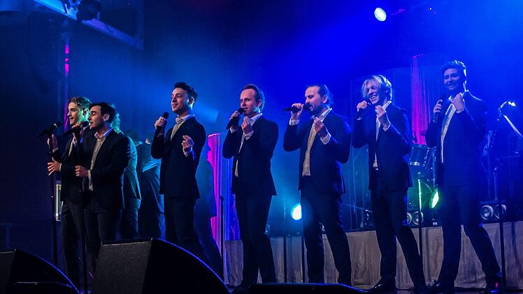 "Best of" lautete das Motto beim Gastspiel der Show "The 12 Tenors" im sehr gut besuchten Coburger Kongresshaus.Foto: Jochen Berger
