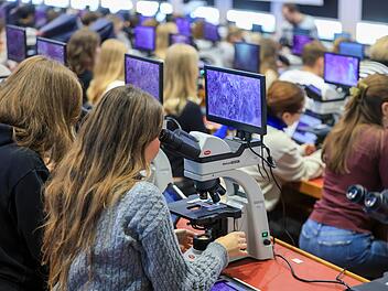 Studierende der Humanmedizin in Leipzig