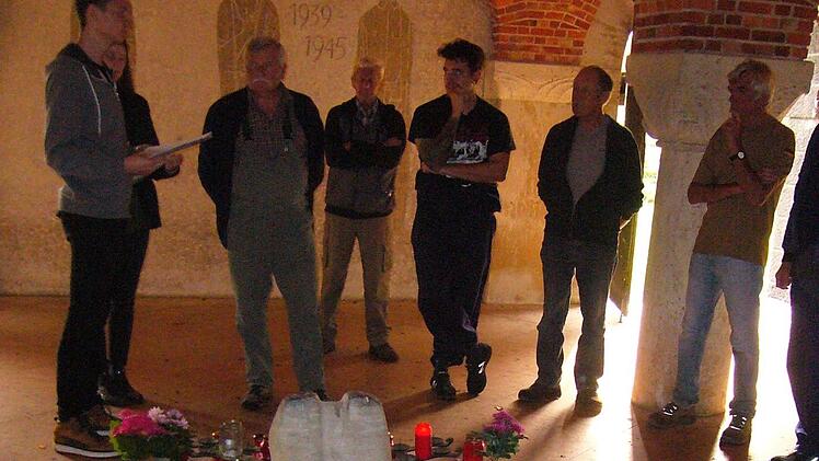 In der Krypta (Gedenkstätte) des Soldatenfriedhofes in Lommel. Foto: Paul Ziegler
