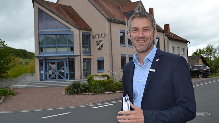 Jochen Vogel führt seit 18 Jahren als Bürgermeister die Amtsgeschäfte der Gemeinde Motten. Nächstes Jahr hört er auf. Foto: Volker Nies