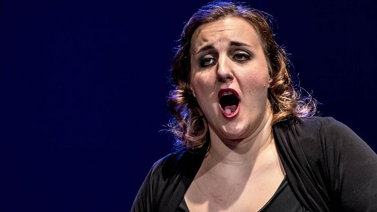 Impressionen vom Liederabend in der Coburger Reithalle: Kora Pacelic.Foto: Jochen Berger