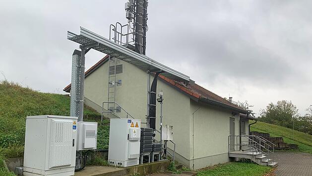 Das Wasserhaus am Hochbeh&auml;lter auf dem M&uuml;nnerst&auml;dter Karlsberg ist das Herzst&uuml;ck der M&uuml;nnerst&auml;dter Wasserversorgung. Dort soll jetzt eine neue Lagerhalle entstehen.