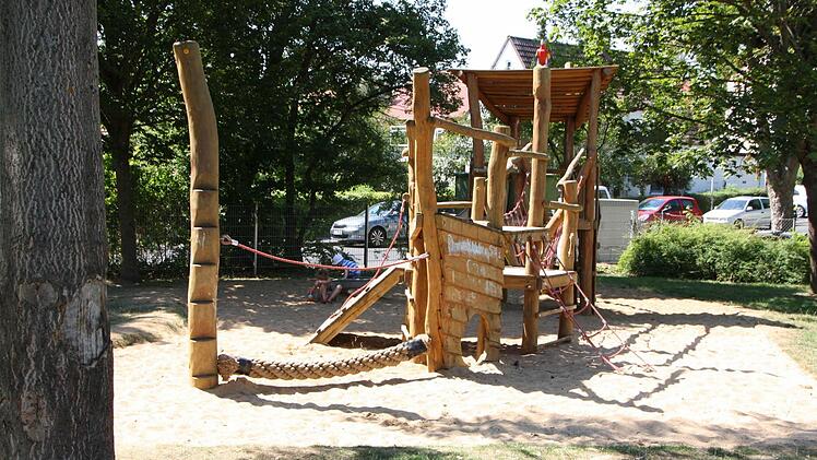 Eindrücke vom Spielplatz Henneberg-Siedlung. Foto: Ralf Ruppert