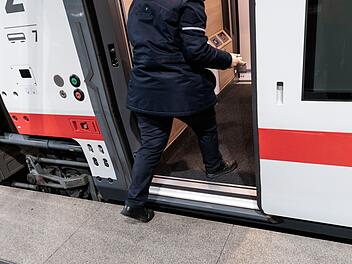 Erste Fahrt mit Fahrg&auml;sten des neuen ICE-L der Deutschen Bahn