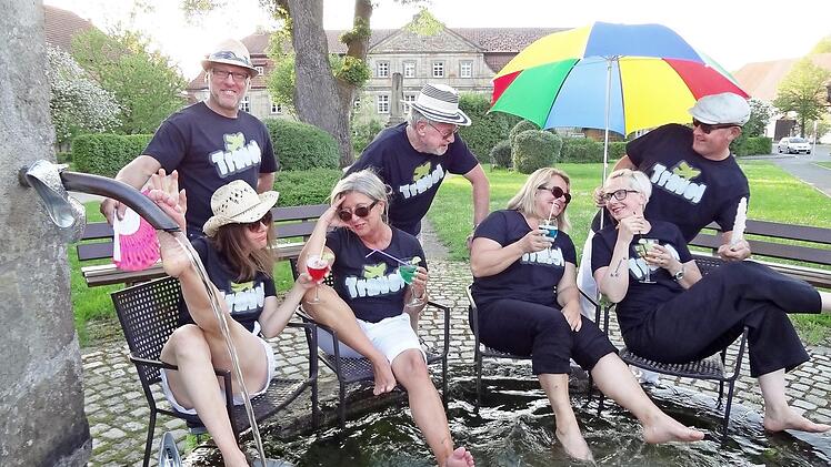 Theatersommer: Das Veranstaltungsteam aus dem Kreis der Heimatfreunde Klosterlangheim lädt am 8. Juni die Theaterfreunde zu dem Musical "Heiße Zeiten" nach Klosterlangheim ein und wird auch für die Versorgung der Besucher mit erfrischenden Getränken sorgen. Foto: privat