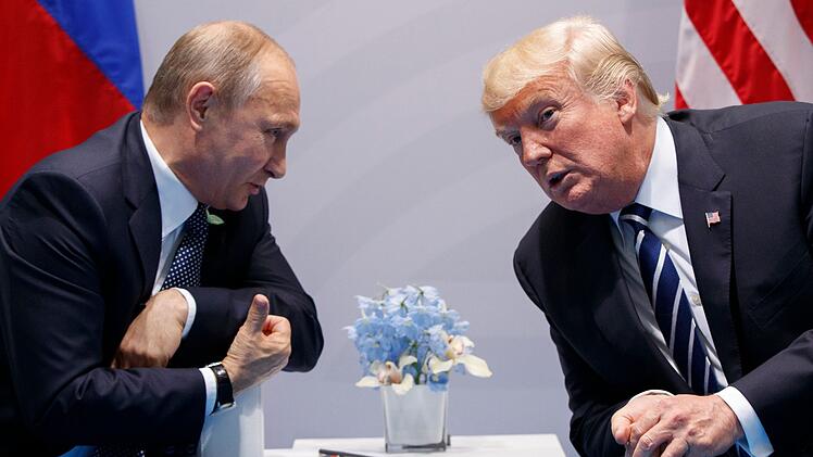 Eine Doku fragt: Sind die Kontakte zwischen Wladimir Putin (links) und Donald Trump mehr als rein politischer Natur?