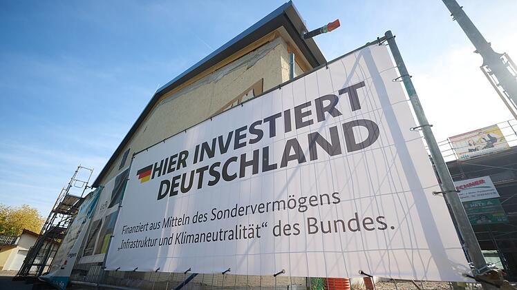 Finanzminister Klingbeil besucht Zukunftsprojekte in Deutschland