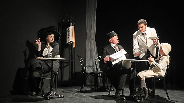 "Ausblick in ein schönes Land": ein szenischer Liederabend mit Musik von Erich Wolfgang Korngold feierte Premiere in der Coburger Reithalle.Foto: Henning Rosenbusch