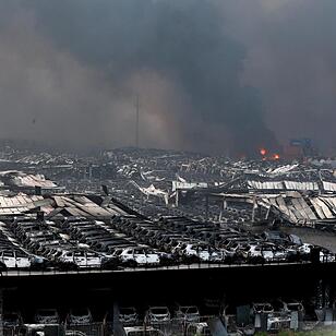 Huge explosion rocks Chinese port city of Tianjin