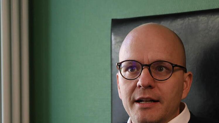 Oberbürgermeister Dirk Vogel macht sich seine Gedanken über die Zukunft des Kissinger Sommers. Foto: Jan Hemmerich