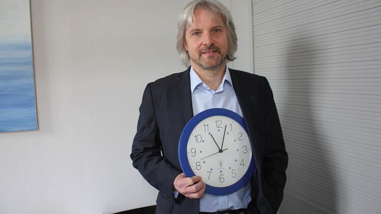 Michael Wieden ist davon überzeugt, dass das Leben nach innerer Uhr viele Vorteile bringt.  Foto: Robert Huger