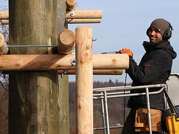 Anfang März wurde der neue Hochseilgarten auf dem Volkersberg errichtet. Foto: Ralf Ruppert