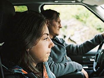 "Helle Nächte": Tristan Göbel (links) und Georg Friedrich in Thomas Arslans Film, der im Wettbewerb gezeigt wird. Foto: Schramm Film/Marco Krüger