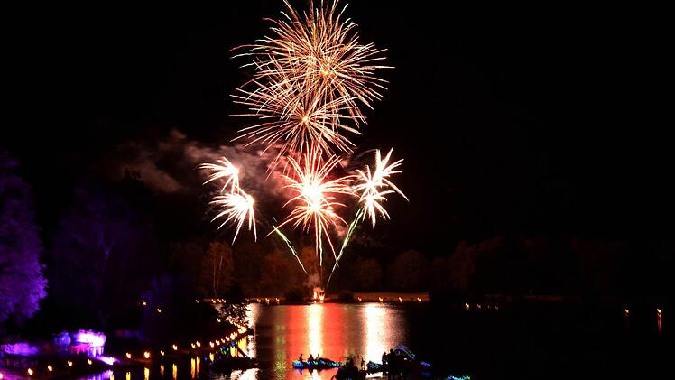 Das Feuerwerk beim Trebgaster Seefest ließ keine Wünsche offen. Foto: Dieter Hübner