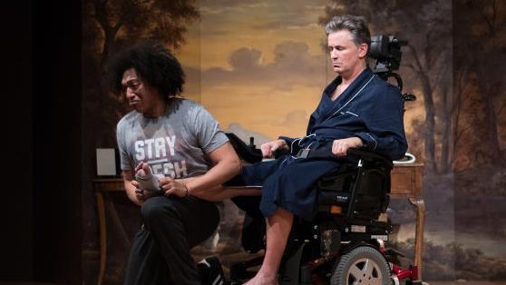 Szene aus dem Stück "Ziemlich beste Freunde"Foto: Mariell Dörrschmidt