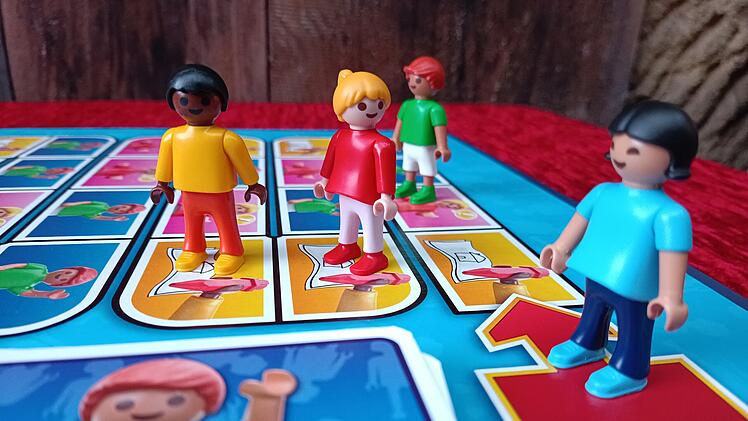 Spiele-Test "Activity Playmobil": Rezension des lustigen Begriffe-Ratespiels ab 7 Jahren