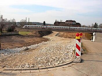 An der Ziegelstraße ist schon zu sehen, dass hier eine neue Unterführung gebaut wird.  Fotos: Tobias Kindermann
