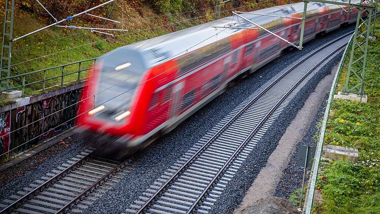 Trassenpreise im Schienenverkehr steigen 2027 kr&auml;ftig