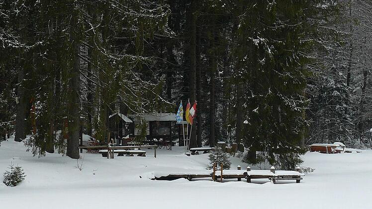 Winteridyll: Naturlehrpfad am Spiegelteich zwischen Kupferberg und Mannsflur direkt an der B 289.
