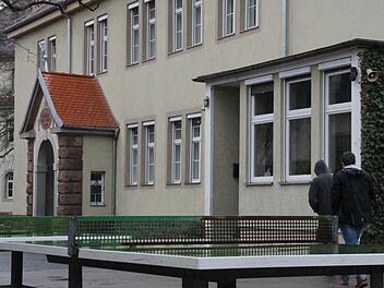 An der Henneberg-Grundschule gibt es voraussichtlich ab dem kommenden Schuljahr ein offenes Ganztagsangebot.  Foto: Anja Greiner